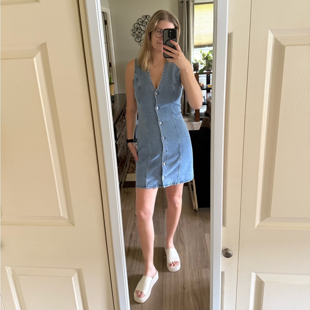 Abercrombie & Fitch Sleeveless V-Neck Jean Mini Dress - Medium Tall